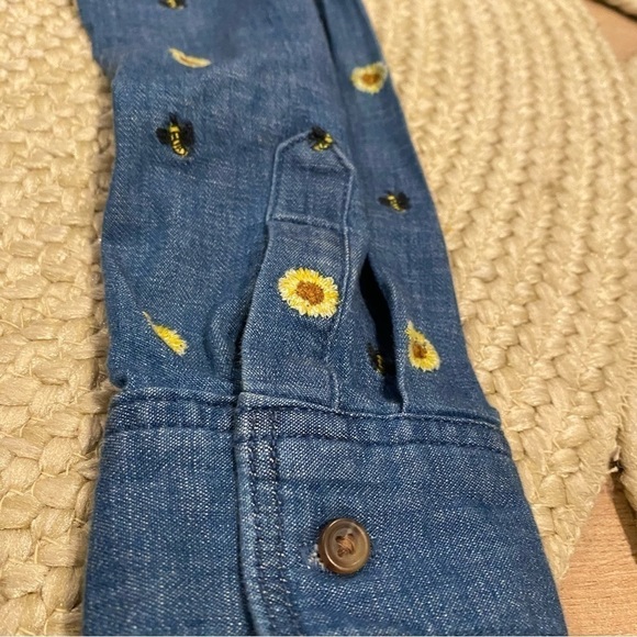 Lands' End Button Front Chambray Shirtdress XS embroidered bees sunflowers - Picture 6 of 9